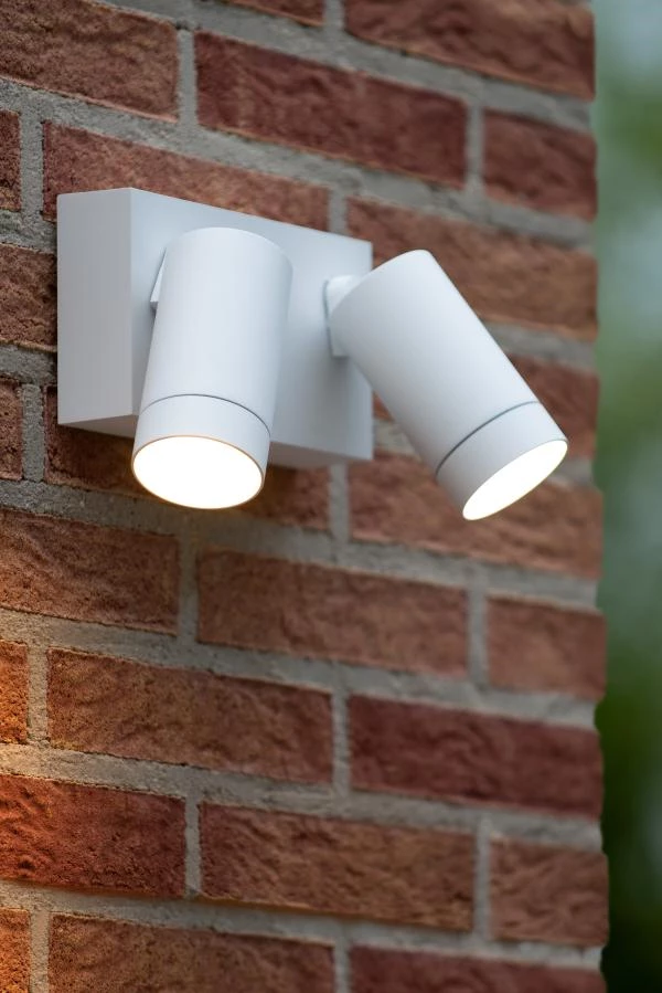 Lucide TAYLOR - Wall spotlight / Wall light Indoor/Outdoor - 2xGU10 - IP54 - Motion Sensor - White - atmosphere 2